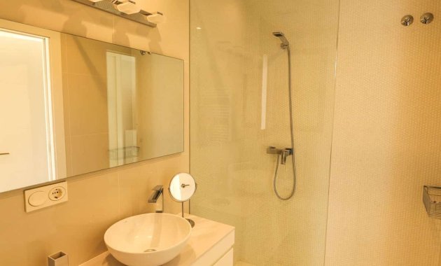 Neue Gebäude - Freistehend / Villa -
Torrevieja