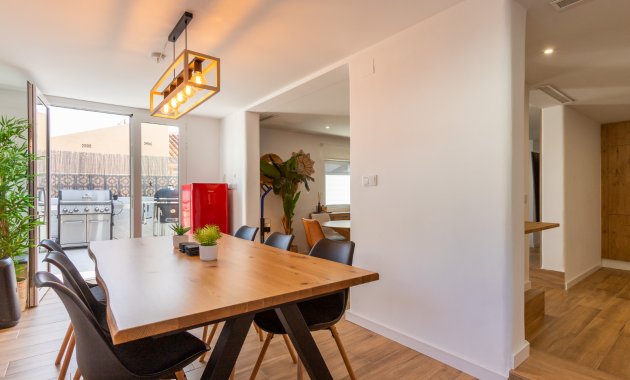 Reventa - Chalet -
Torrevieja - Los Balcones