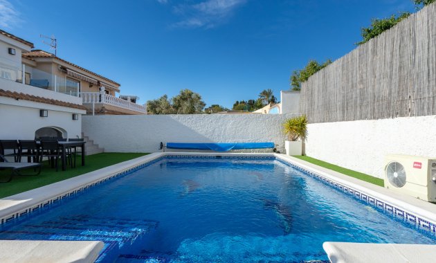 Reventa - Chalet -
Torrevieja - Los Balcones