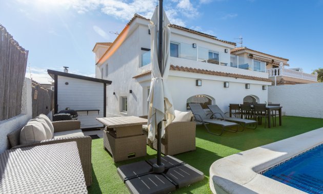 Reventa - Chalet -
Torrevieja - Los Balcones