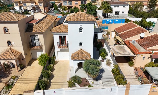 Reventa - Chalet -
Torrevieja - Los Balcones