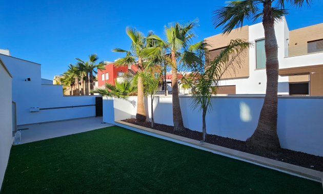 Herverkoop - Vrijstaande woning / Villa -
Algorfa