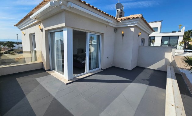 Herverkoop - Vrijstaande woning / Villa -
La Marina