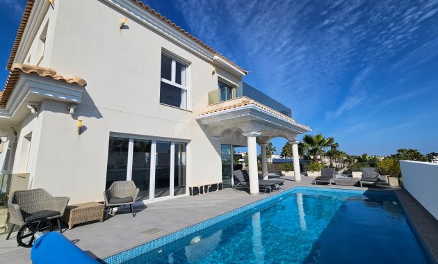 Herverkoop - Vrijstaande woning / Villa -
La Marina