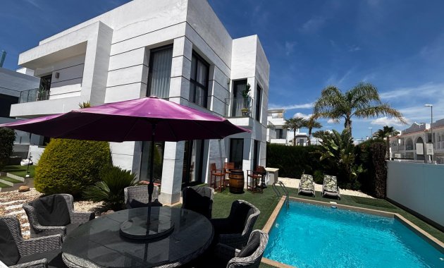 Herverkoop - Vrijstaande woning / Villa -
Ciudad Quesada - Rojales - Ciudad Quesada