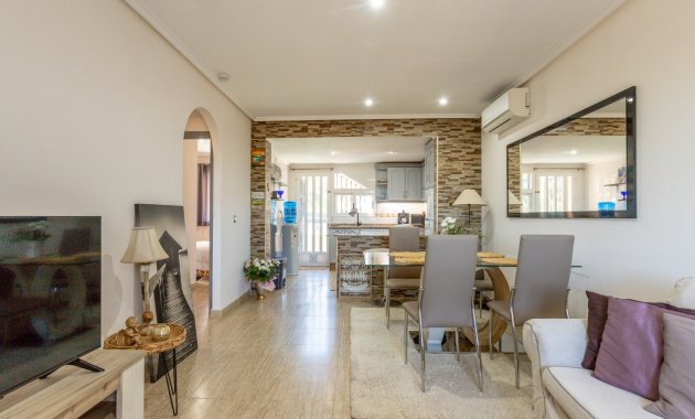 Herverkoop - Bungalow -
Orihuela Costa - Villamartín