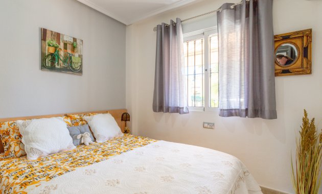 Herverkoop - Bungalow -
Orihuela Costa - Villamartín