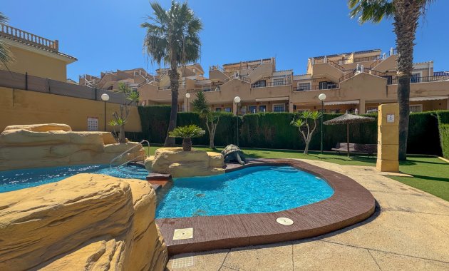Herverkoop - Bungalow -
Orihuela Costa - Villamartín