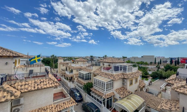 Herverkoop - Geschakelde Villa -
Orihuela Costa - La Zenia