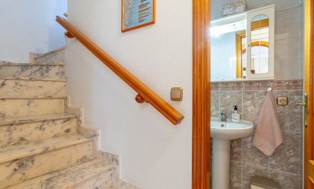 Herverkoop - Geschakelde Villa -
Orihuela Costa - La Zenia