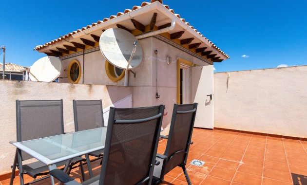 Herverkoop - Geschakelde Villa -
Orihuela Costa - La Zenia
