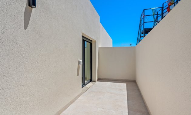 Herverkoop - Vrijstaande woning / Villa -
Daya Nueva - Costa Blanca South