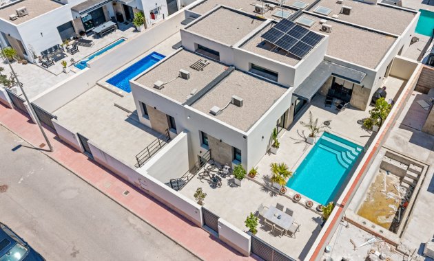 Herverkoop - Vrijstaande woning / Villa -
Daya Nueva - Costa Blanca South