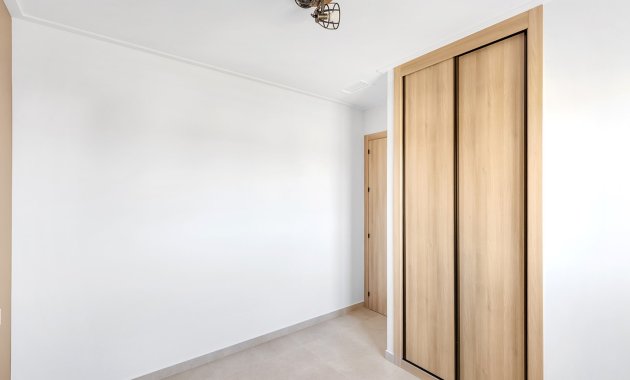 Herverkoop - Appartement -
Guardamar del Segura - El Raso