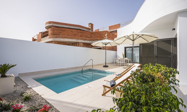 Nouvelle construction - Mitoyenne -
Torrevieja