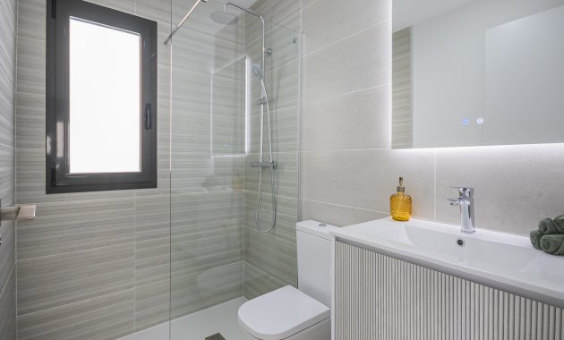 Nouvelle construction - Mitoyenne -
Torrevieja