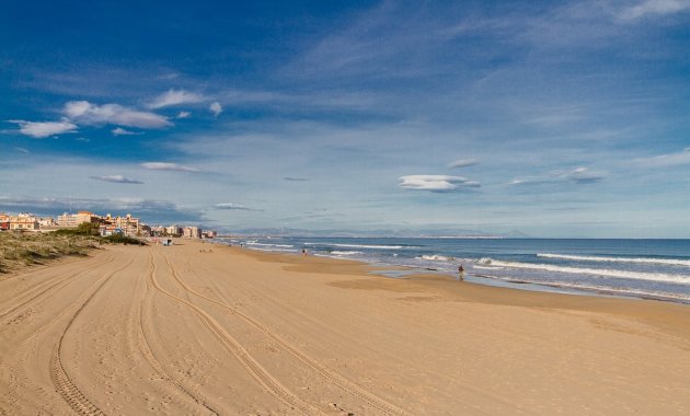 Obra nueva - Ático -
Torrevieja - La Mata