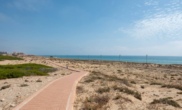 Neue Gebäude - Penthouse -
Torrevieja - La Mata