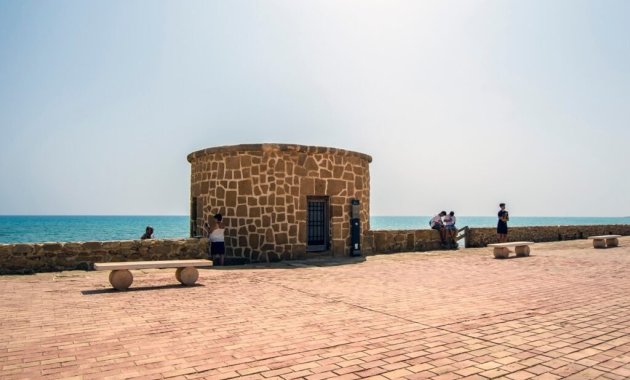 Neue Gebäude - Penthouse -
Torrevieja - La Mata