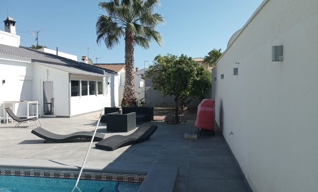 Herverkoop - Vrijstaande woning / Villa -
Lomas de Cabo Roig