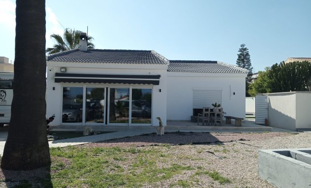 Herverkoop - Vrijstaande woning / Villa -
Lomas de Cabo Roig