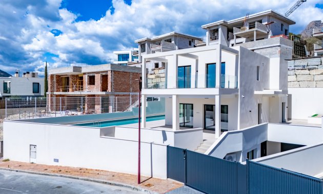 Neue Gebäude - Freistehend / Villa -
Finestrat
