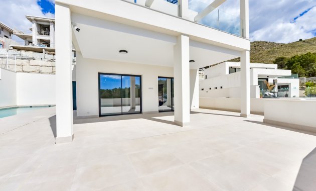 Neue Gebäude - Freistehend / Villa -
Finestrat