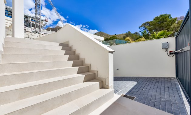 Neue Gebäude - Freistehend / Villa -
Finestrat