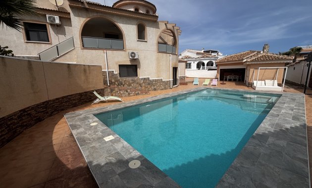 Herverkoop - Vrijstaande woning / Villa -
Ciudad Quesada - Rojales - Ciudad Quesada