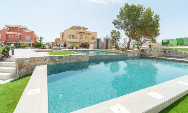 Neue Gebäude - Hochbungalow -
Torrevieja