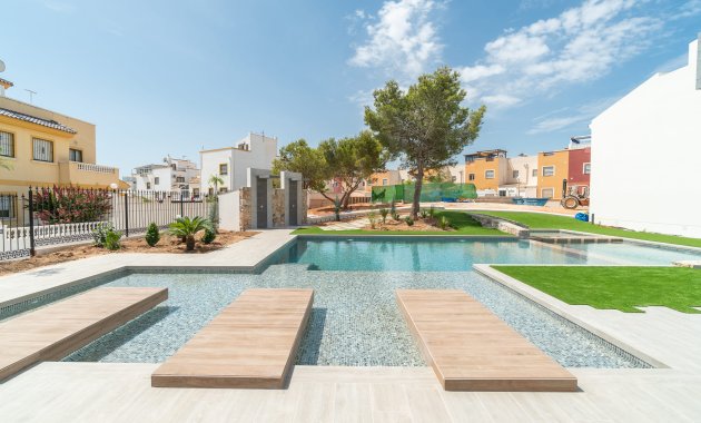 Neue Gebäude - Hochbungalow -
Torrevieja