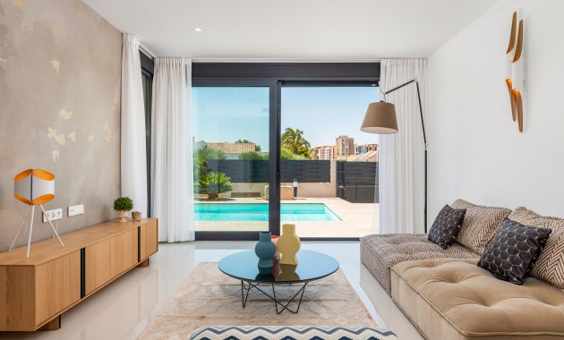 Neue Gebäude - Freistehend / Villa -
Playa Paraiso