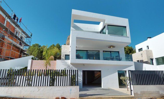 Neue Gebäude - Freistehend / Villa -
Polop