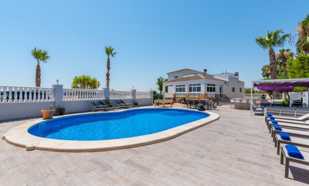Herverkoop - Finca   -
Catral