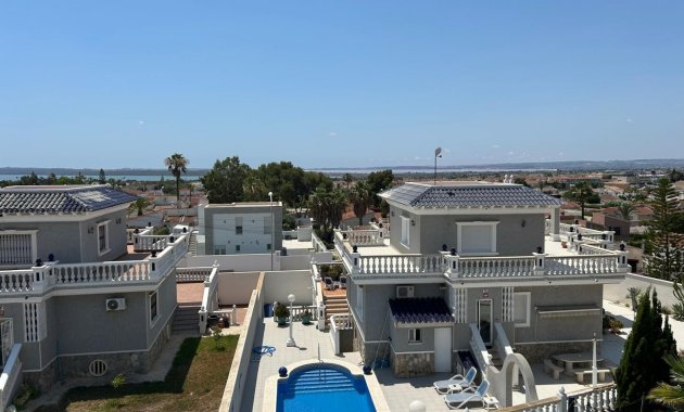 Wiederverkauf - Freistehend / Villa -
Ciudad Quesada - Rojales - Rojales