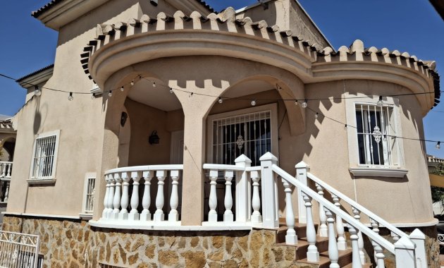 Herverkoop - Vrijstaande woning / Villa -
Ciudad Quesada - Rojales - Doña Pepa