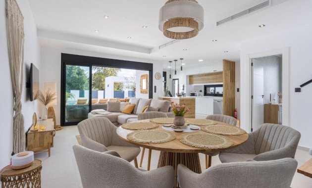Herverkoop - Vrijstaande woning / Villa -
Dolores