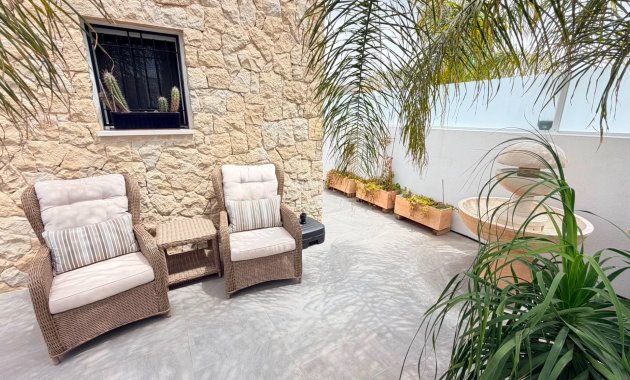 Herverkoop - Vrijstaande woning / Villa -
Los Montesinos - La Herrada