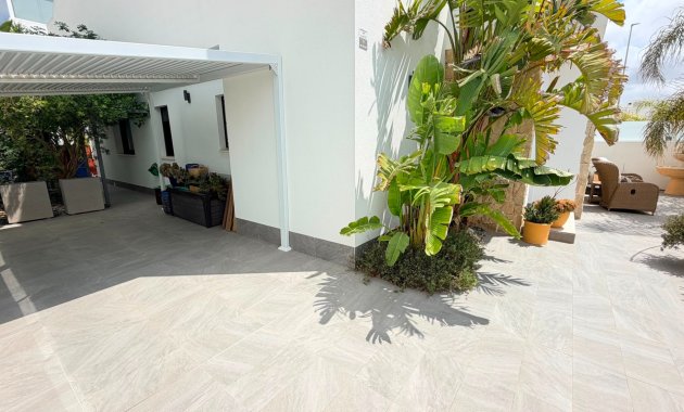 Herverkoop - Vrijstaande woning / Villa -
Los Montesinos - La Herrada