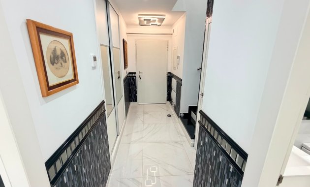 Herverkoop - Vrijstaande woning / Villa -
Los Montesinos - La Herrada