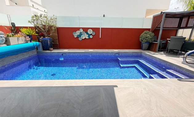 Herverkoop - Vrijstaande woning / Villa -
Los Montesinos - La Herrada