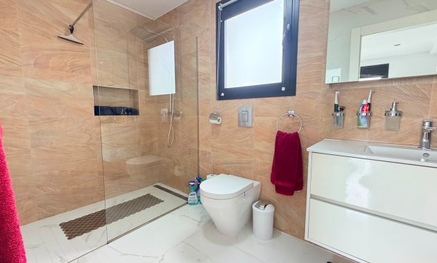 Herverkoop - Vrijstaande woning / Villa -
Los Montesinos - La Herrada