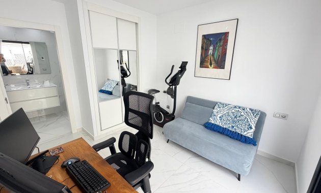 Herverkoop - Vrijstaande woning / Villa -
Los Montesinos - La Herrada