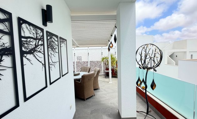 Herverkoop - Vrijstaande woning / Villa -
Los Montesinos - La Herrada
