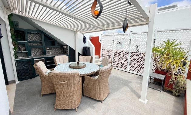 Herverkoop - Vrijstaande woning / Villa -
Los Montesinos - La Herrada