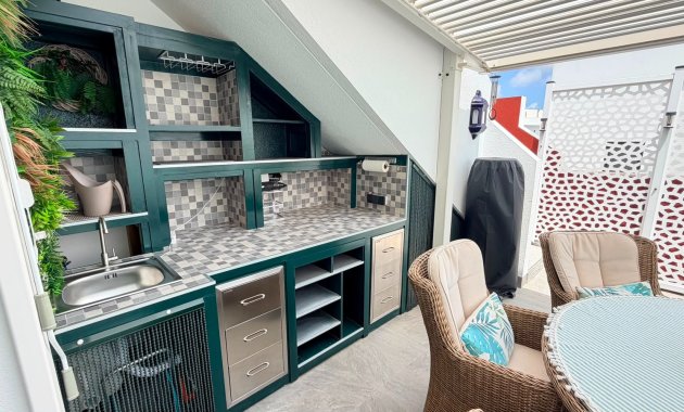 Herverkoop - Vrijstaande woning / Villa -
Los Montesinos - La Herrada