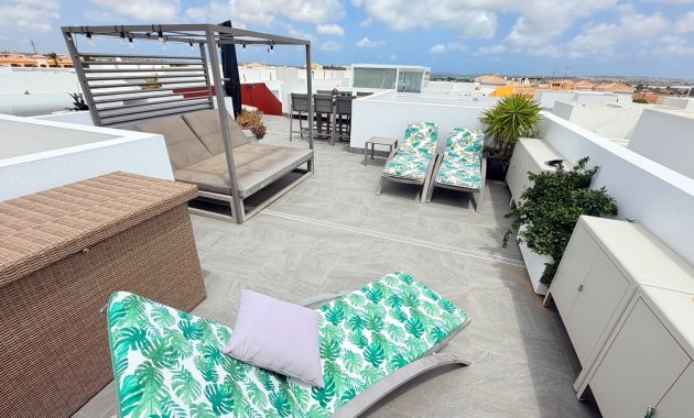 Herverkoop - Vrijstaande woning / Villa -
Los Montesinos - La Herrada