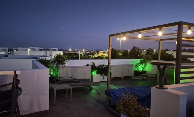 Herverkoop - Vrijstaande woning / Villa -
Los Montesinos - La Herrada