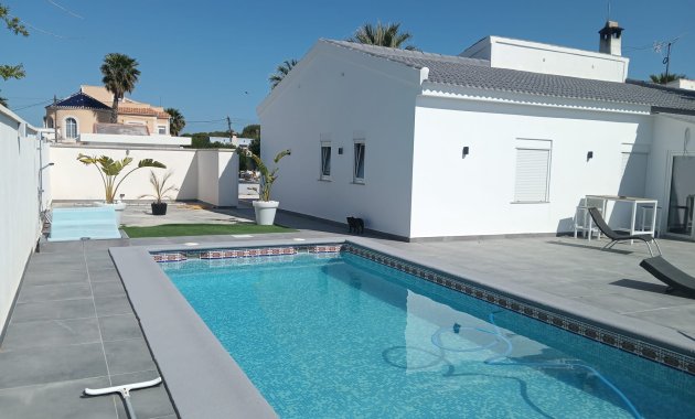 Herverkoop - Vrijstaande woning / Villa -
Lomas de Cabo Roig