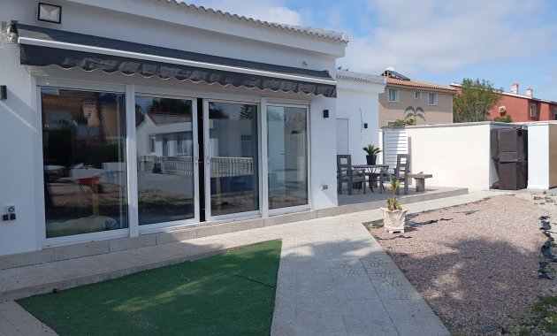 Herverkoop - Vrijstaande woning / Villa -
Lomas de Cabo Roig